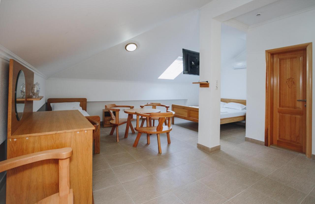 Eco Winery Lipovac Apartments سيتينيي المظهر الخارجي الصورة